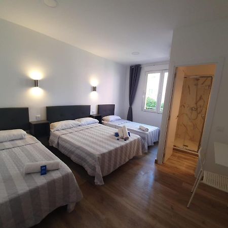 Hostal Vara Madrid Exterior photo