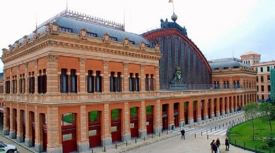 Hostal Vara Madrid Exterior photo